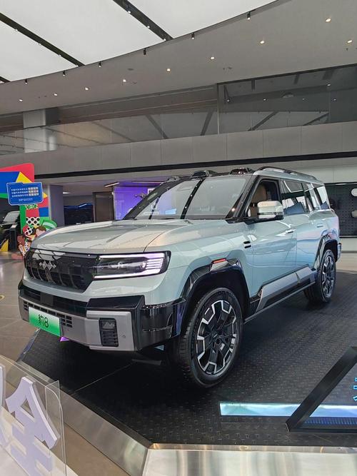 东莞212比亚迪方程豹硬派越野的爆款，英菲尼迪35周年与你共成长